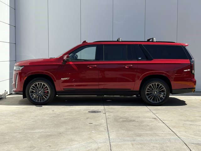 Certified 2024 Cadillac Escalade ESV V AWD/4WD image 4
