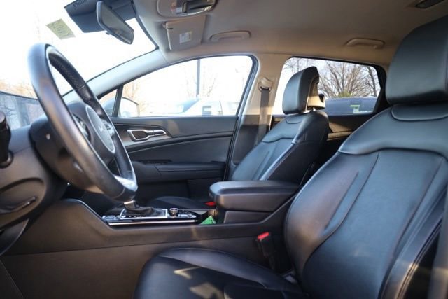 Used 2024 Kia Sportage EX image 15