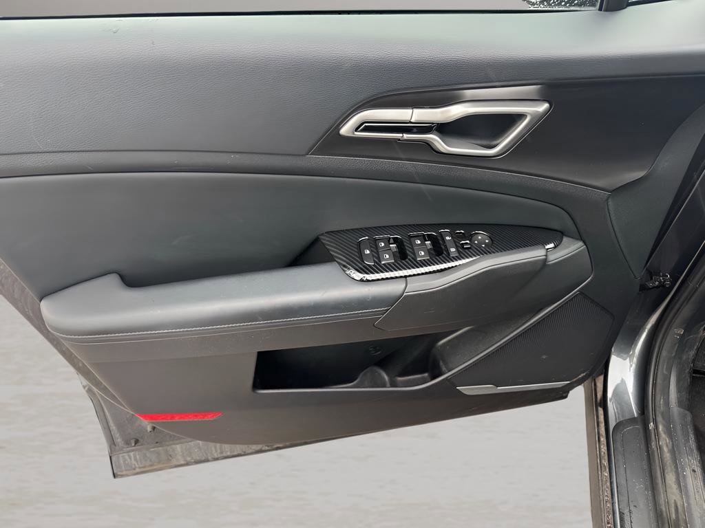 Used 2023 Kia Sportage EX image 15