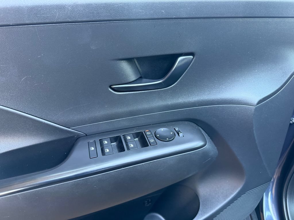Used 2024 Hyundai Kona SEL FWD image 13