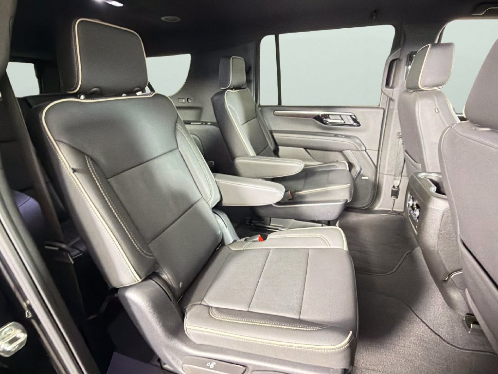Certified 2025 Chevrolet Suburban Premier RWD image 35