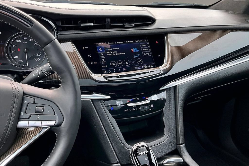 Used 2025 Cadillac XT6 Premium Luxury w/ Platinum Package AWD/4WD image 6
