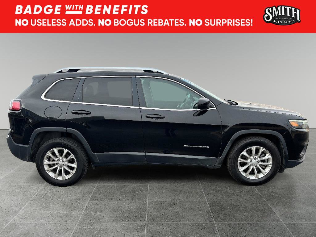 Used 2019 Jeep Cherokee Latitude w/ Popular Appearance Group FWD image 3