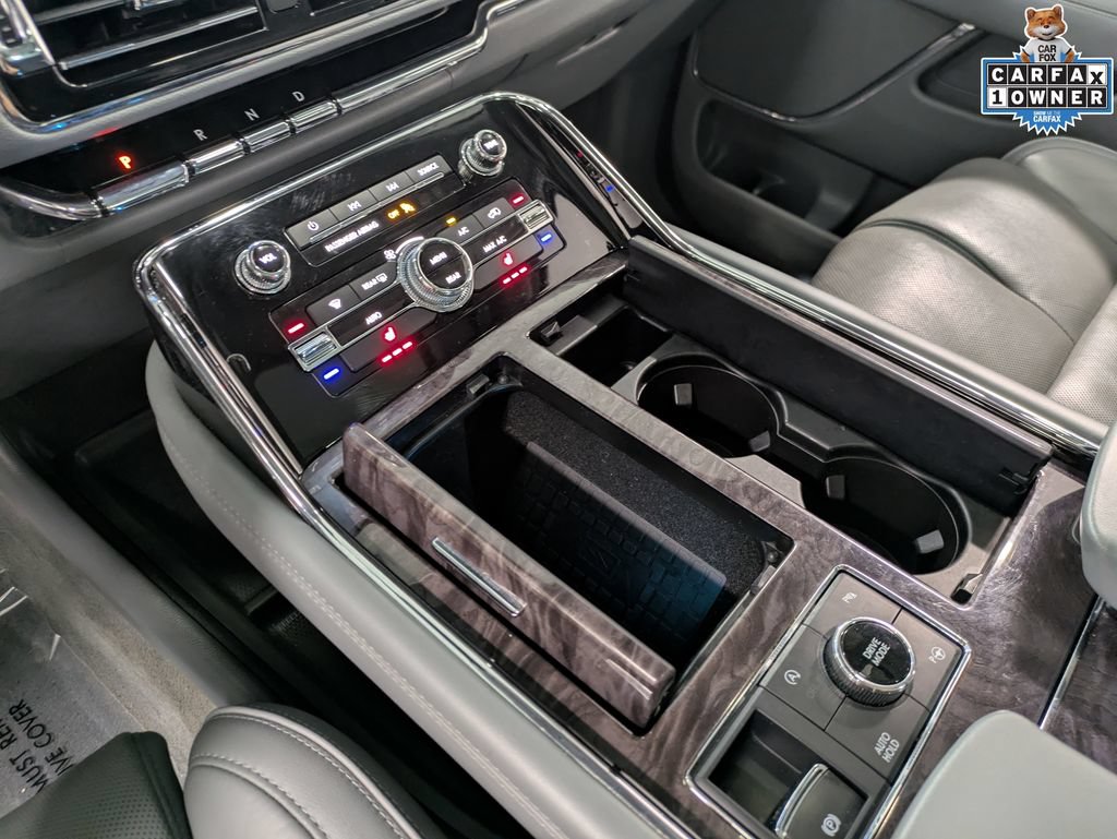 Used 2019 Lincoln Navigator Select w/ Technology Package AWD/4WD image 16
