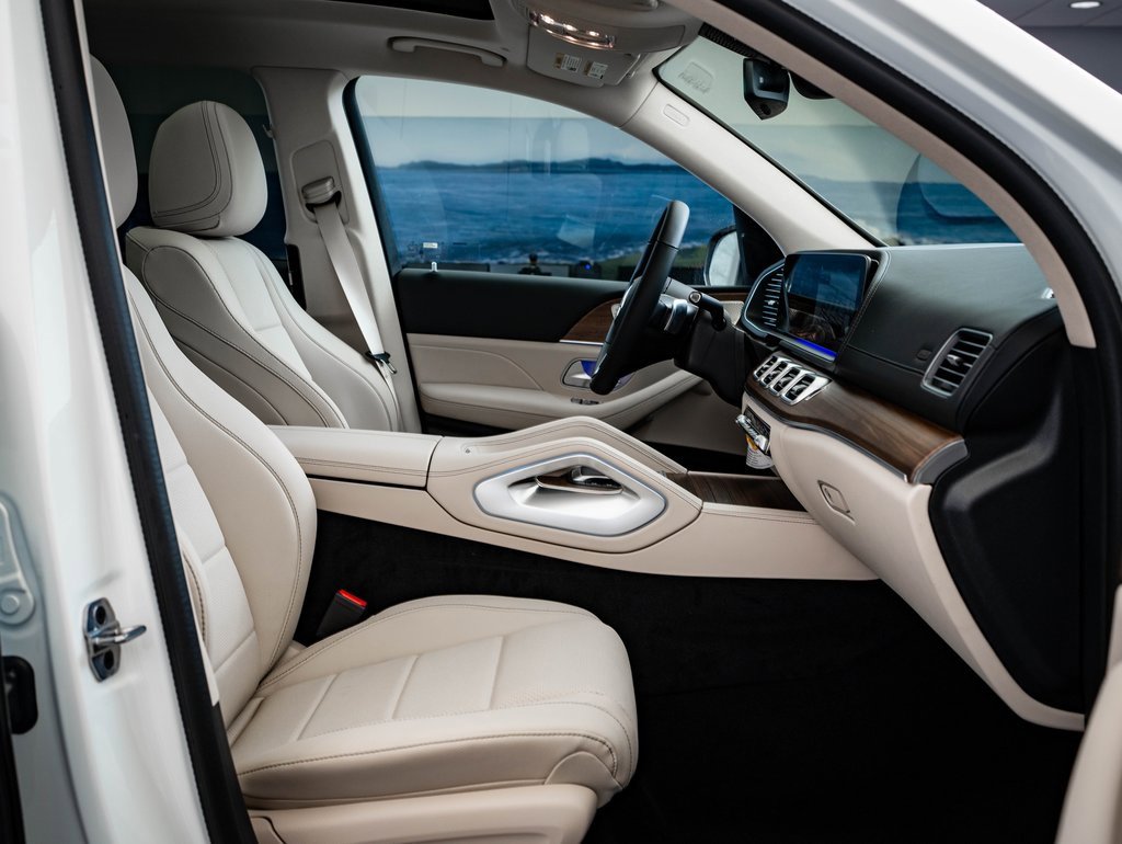 New 2026 Mercedes-Benz GLS 450 4MATIC image 28