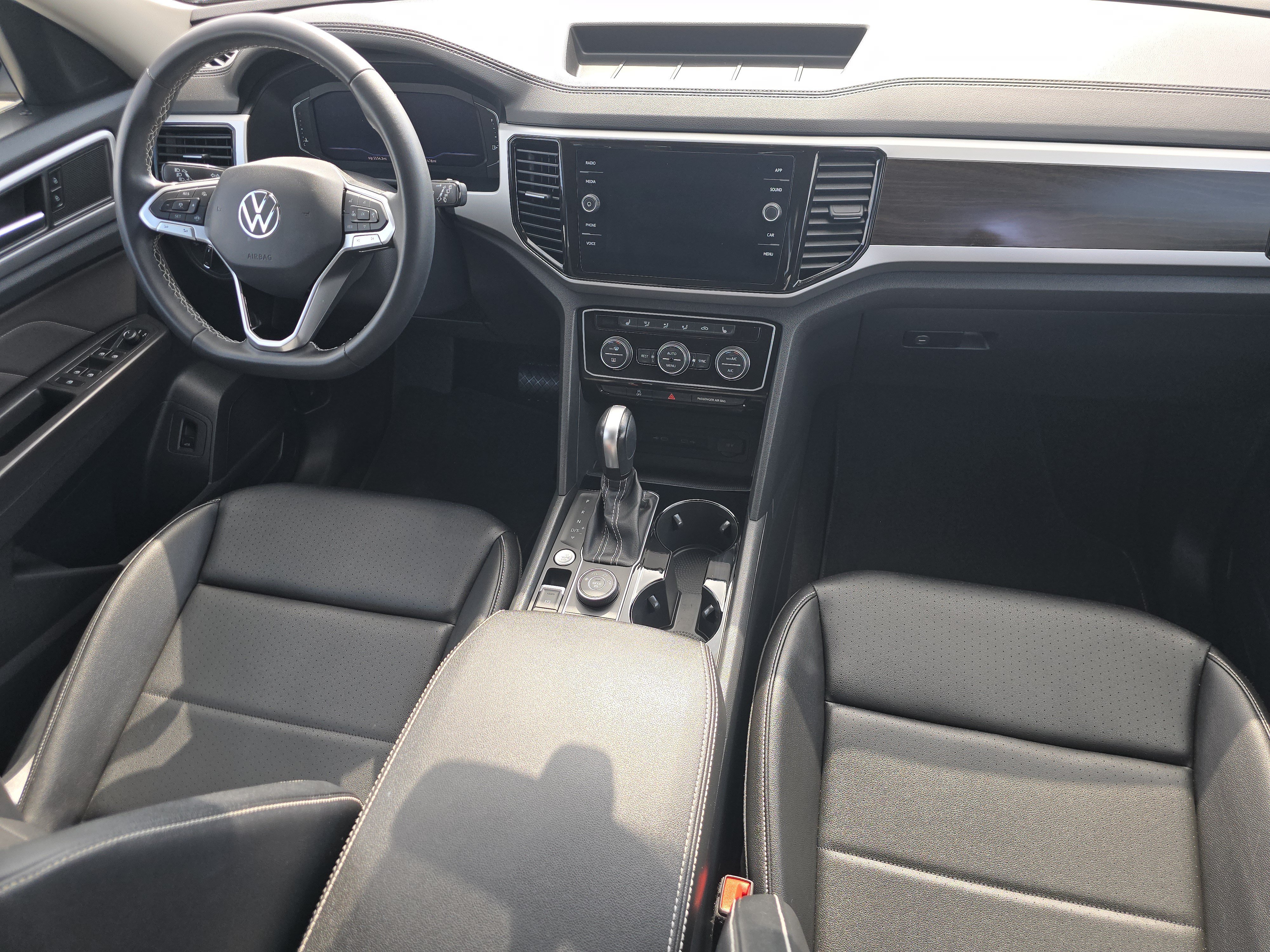 Certified 2023 Volkswagen Atlas SE w/ Black Wheel Package AWD/4WD image 19