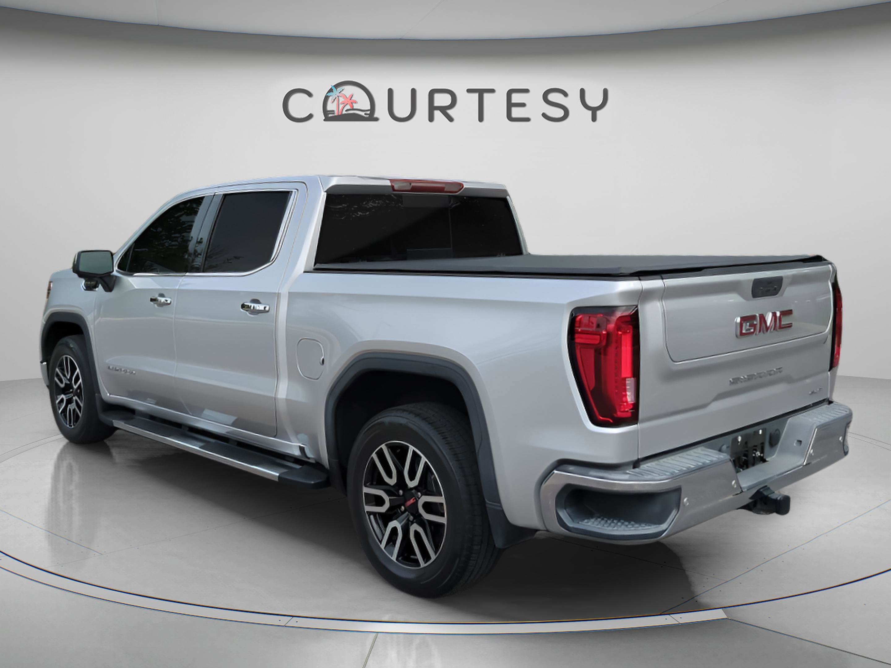 Used 2019 GMC Sierra 1500 SLT w/ SLT Premium Plus Package RWD image 5