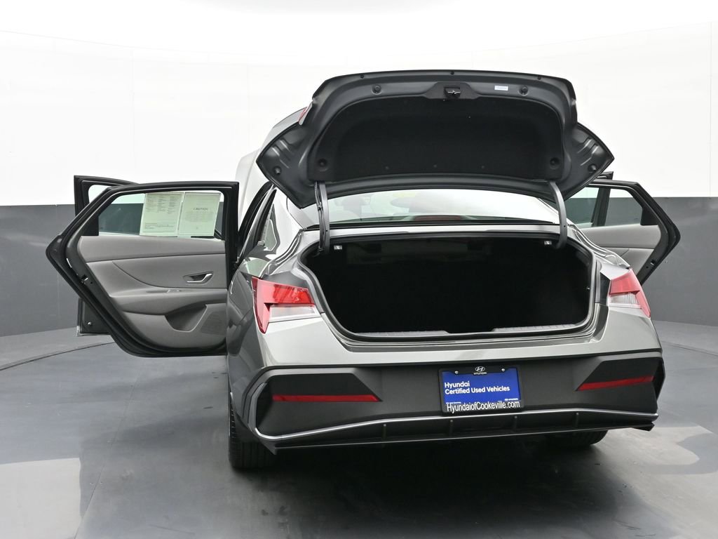 Certified 2025 Hyundai Elantra Sport image 55