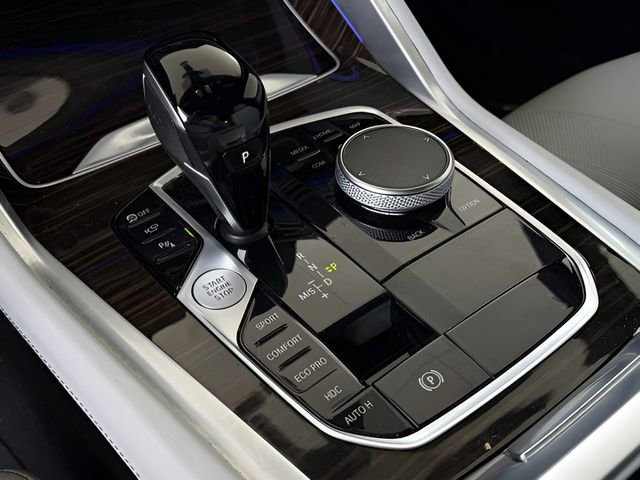 Used 2023 BMW X6 xDrive40i w/ Luxury Seating Package image 32