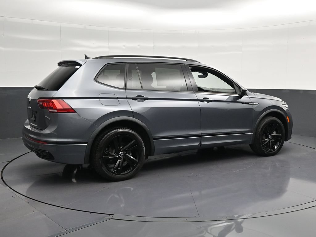 Used 2023 Volkswagen Tiguan SE R-Line FWD image 3