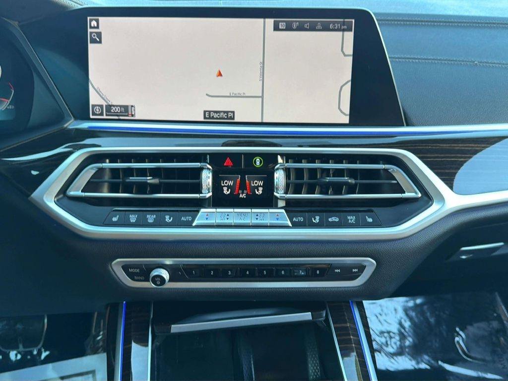 Used 2021 BMW X7 xDrive40i w/ M Sport Package AWD/4WD image 31