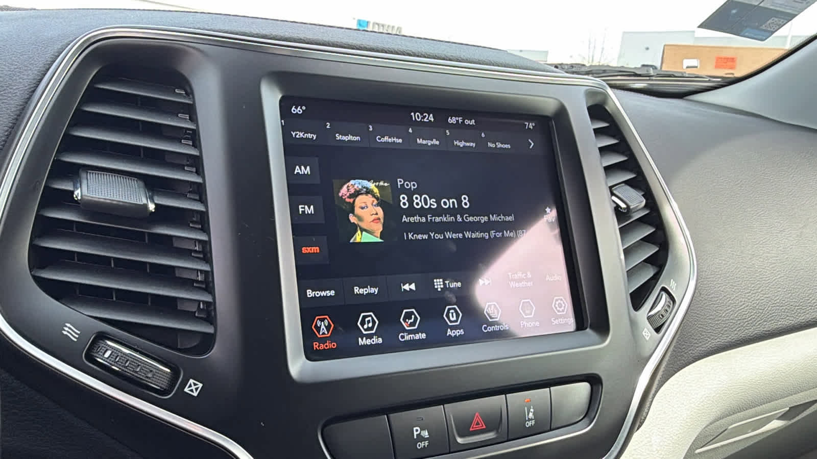 Used 2021 Jeep Cherokee Latitude Lux w/ Comfort/Convenience Group image 15