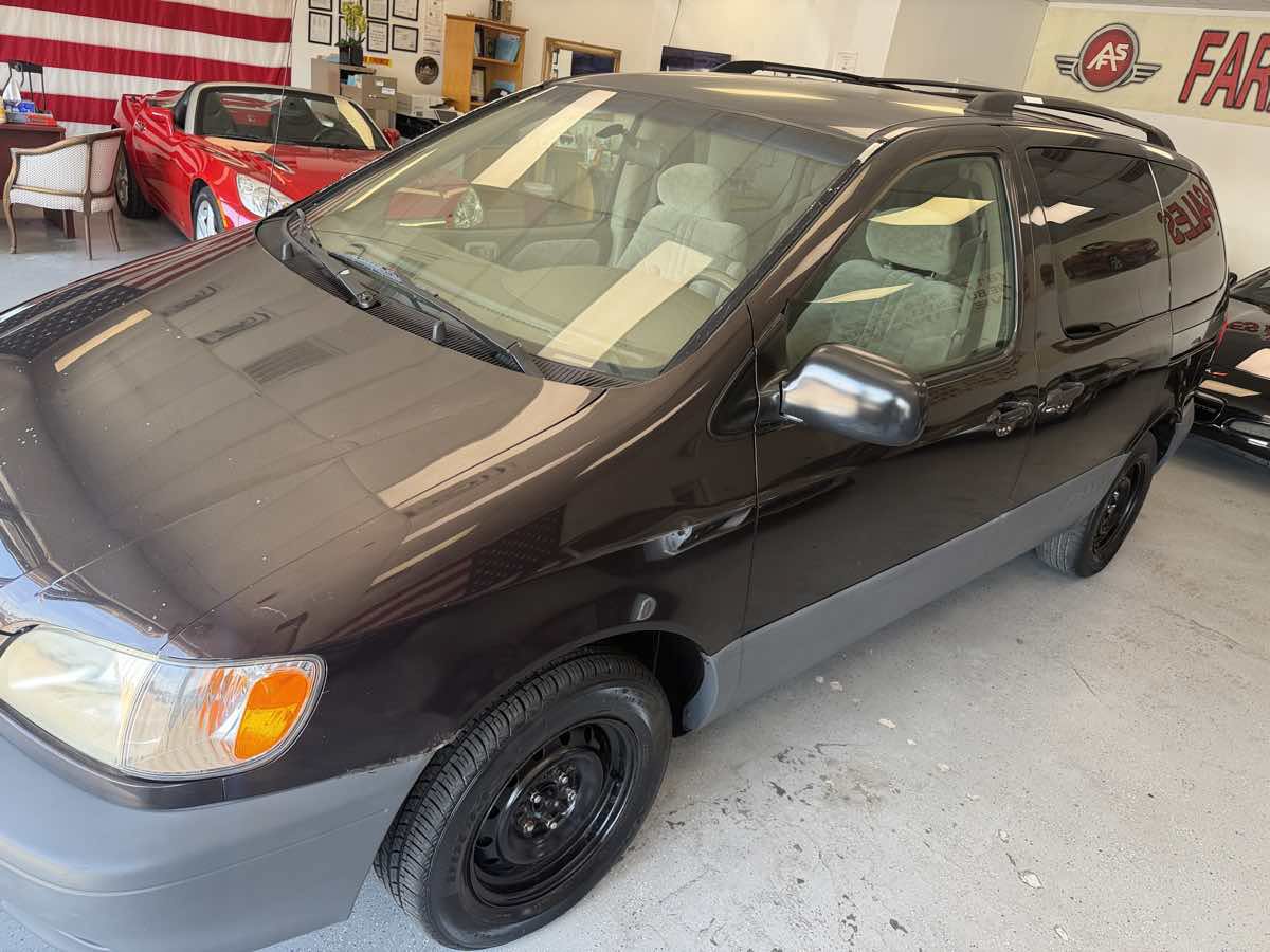 Used 2002 Toyota Sienna LE FWD image 4