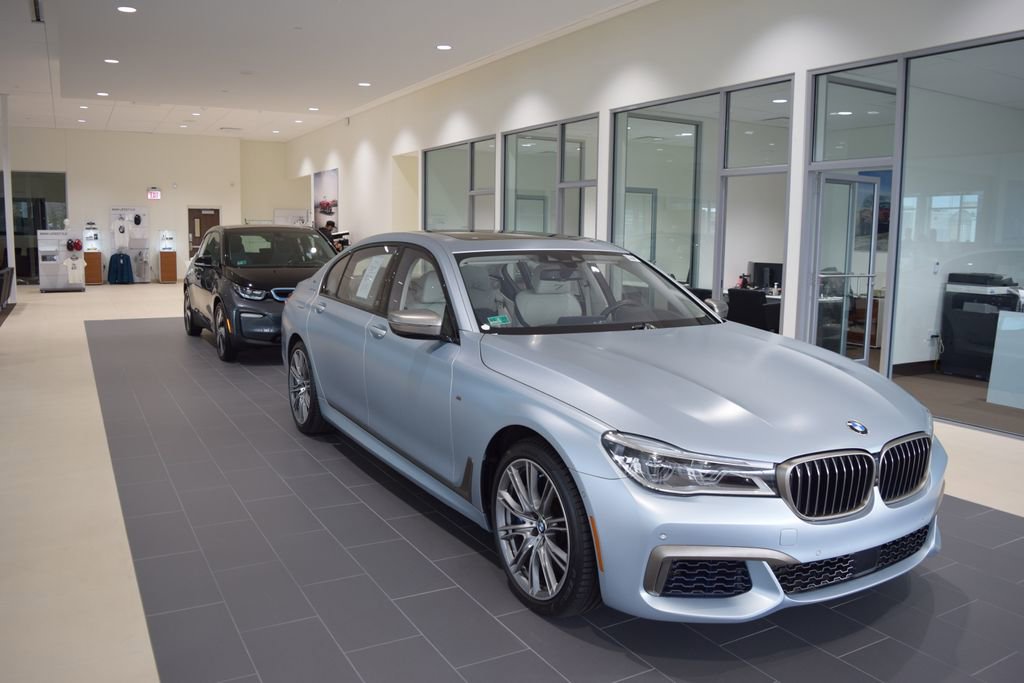 Used 2023 BMW 760i xDrive image 22