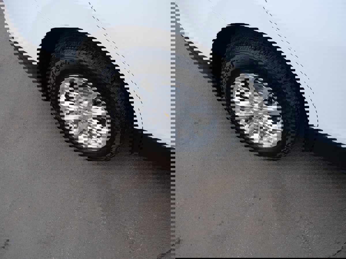 Used 2020 Chevrolet Equinox LT image 34