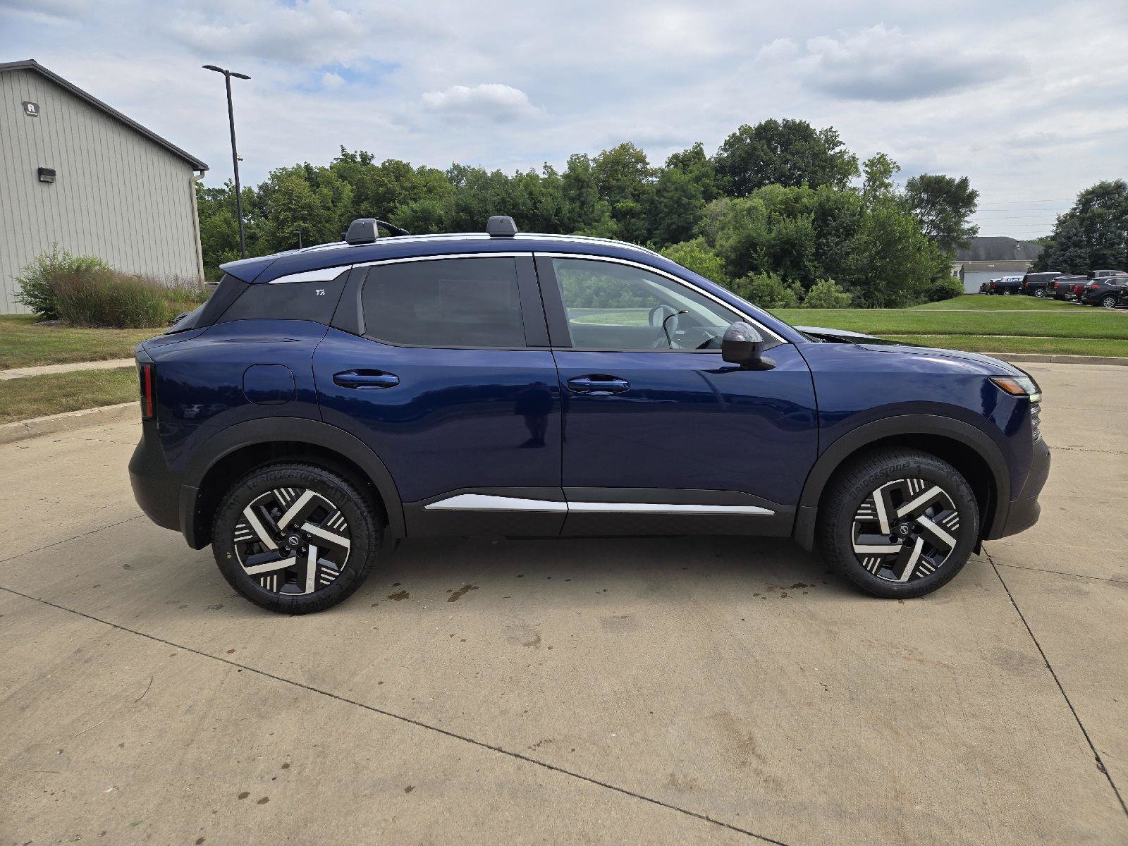 New 2026 Nissan Kicks SV w/ Cold Weather Package FWD image 2