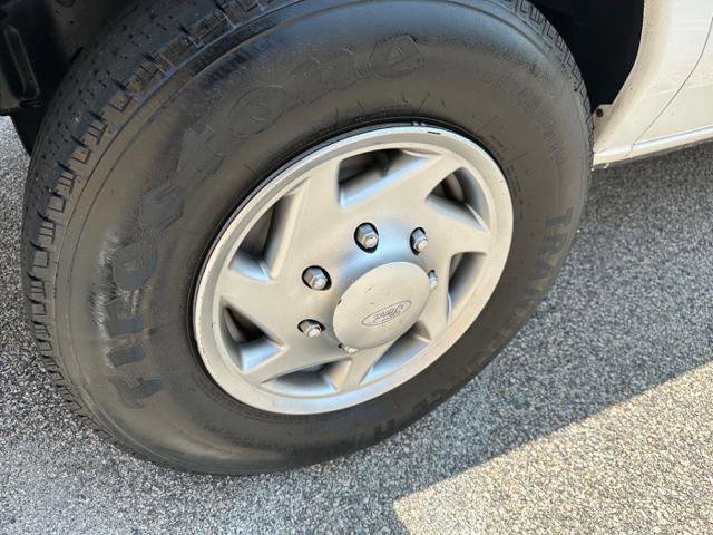 Used 2010 Ford E-250 and Econoline 250 E-250 ( NATURAL GAS) ONLY image 36