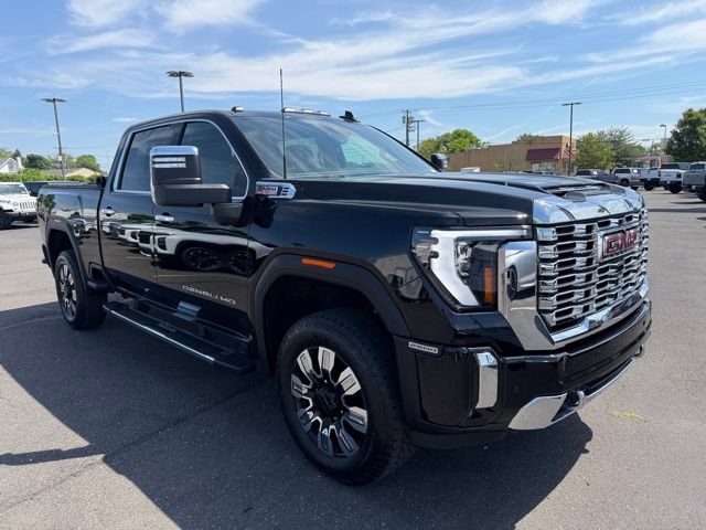 Used 2024 GMC Sierra 2500 Denali AWD/4WD image 1