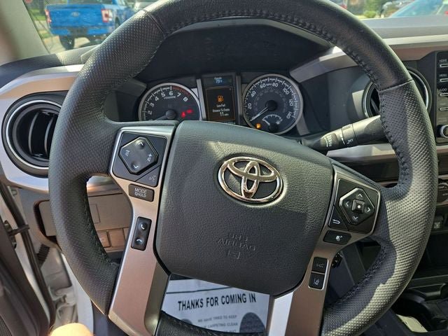 Used 2023 Toyota Tacoma SR5 AWD/4WD image 12