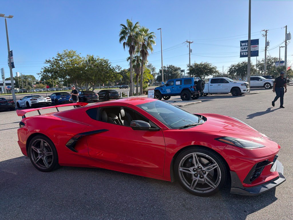 Used 2021 Chevrolet Corvette Stingray Premium Cpe w/ Z51 Performance Package RWD image 9