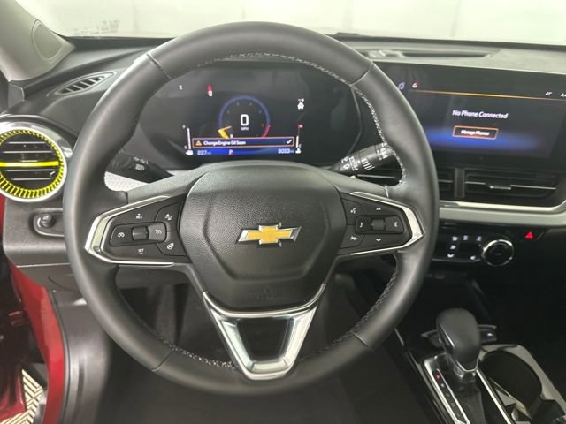 Used 2025 Chevrolet Trax LT w/ Driver Confidence Package image 14