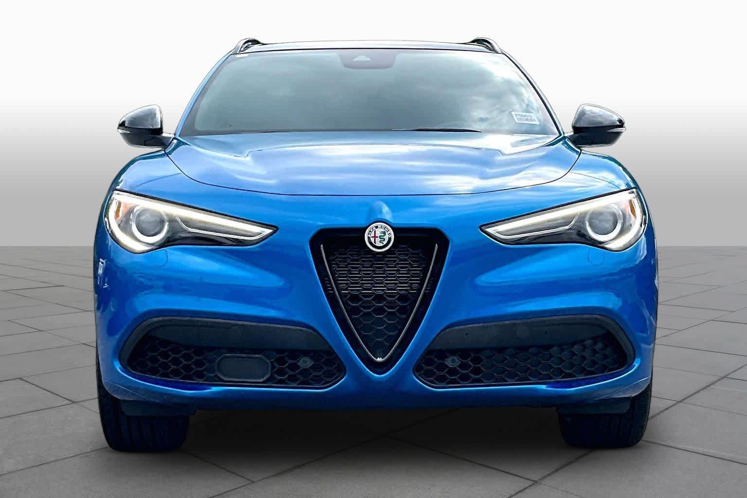 Used 2023 Alfa Romeo Stelvio Veloce AWD/4WD image 6