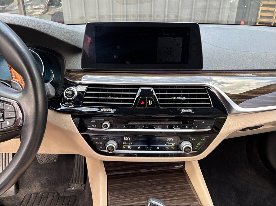 Used 2018 BMW 530i w/ Premium Package RWD image 11