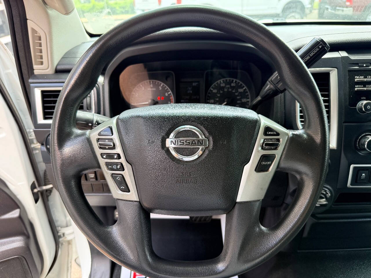 Used 2017 Nissan Titan S AWD/4WD image 18