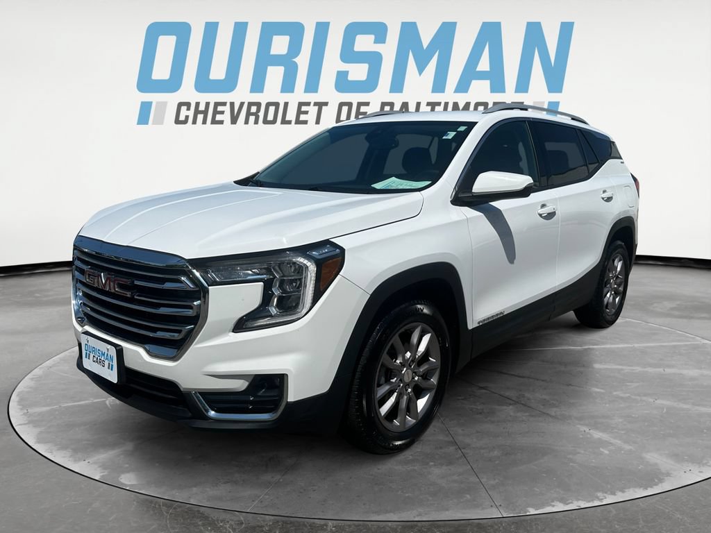 Used 2024 GMC Terrain SLT AWD/4WD image 2