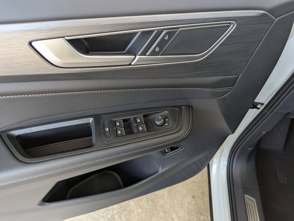 New 2026 Volkswagen Atlas Cross Sport SE image 19