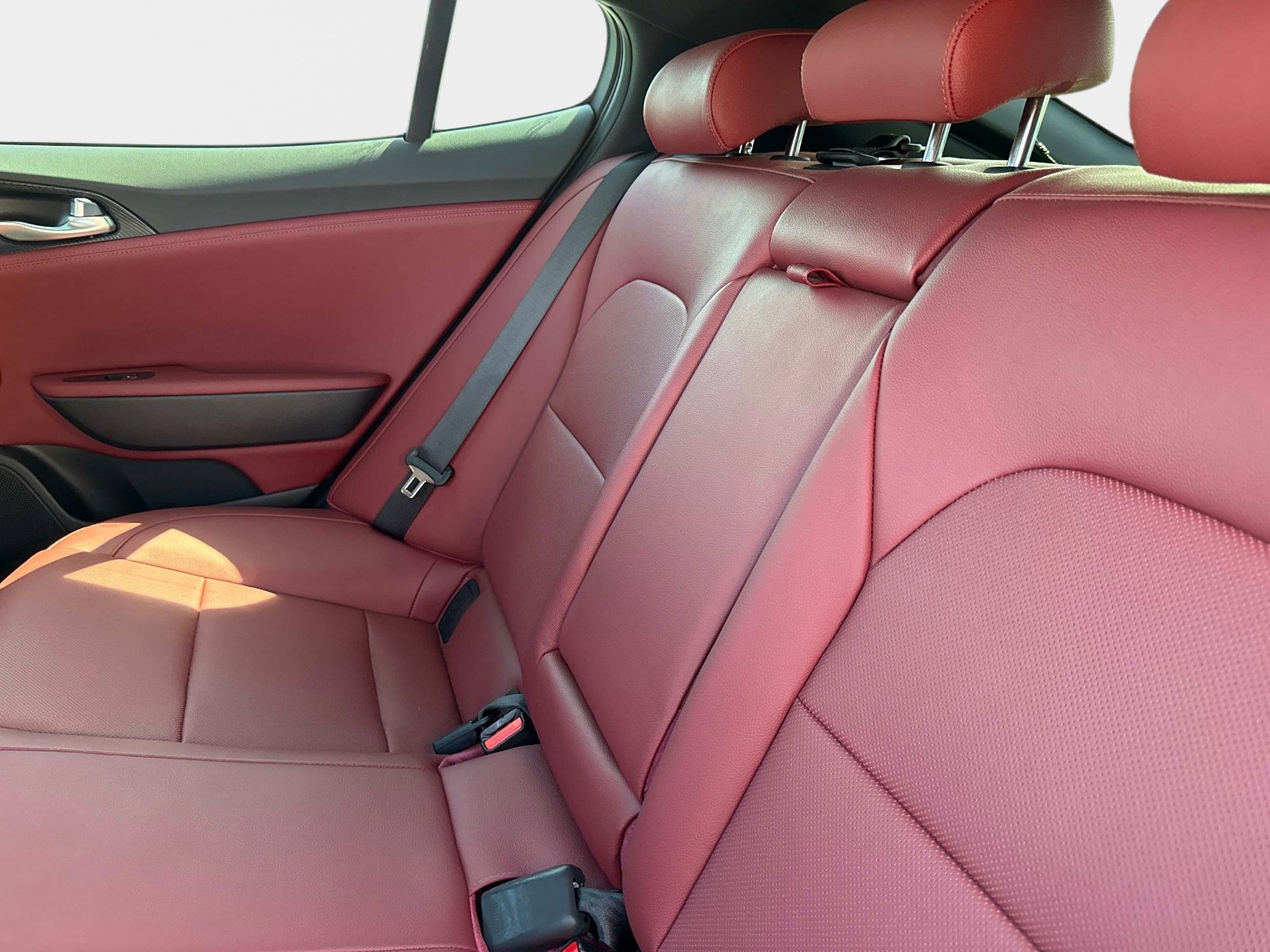 Used 2023 Kia Stinger GT-Line w/ Sun & Sound Package image 12