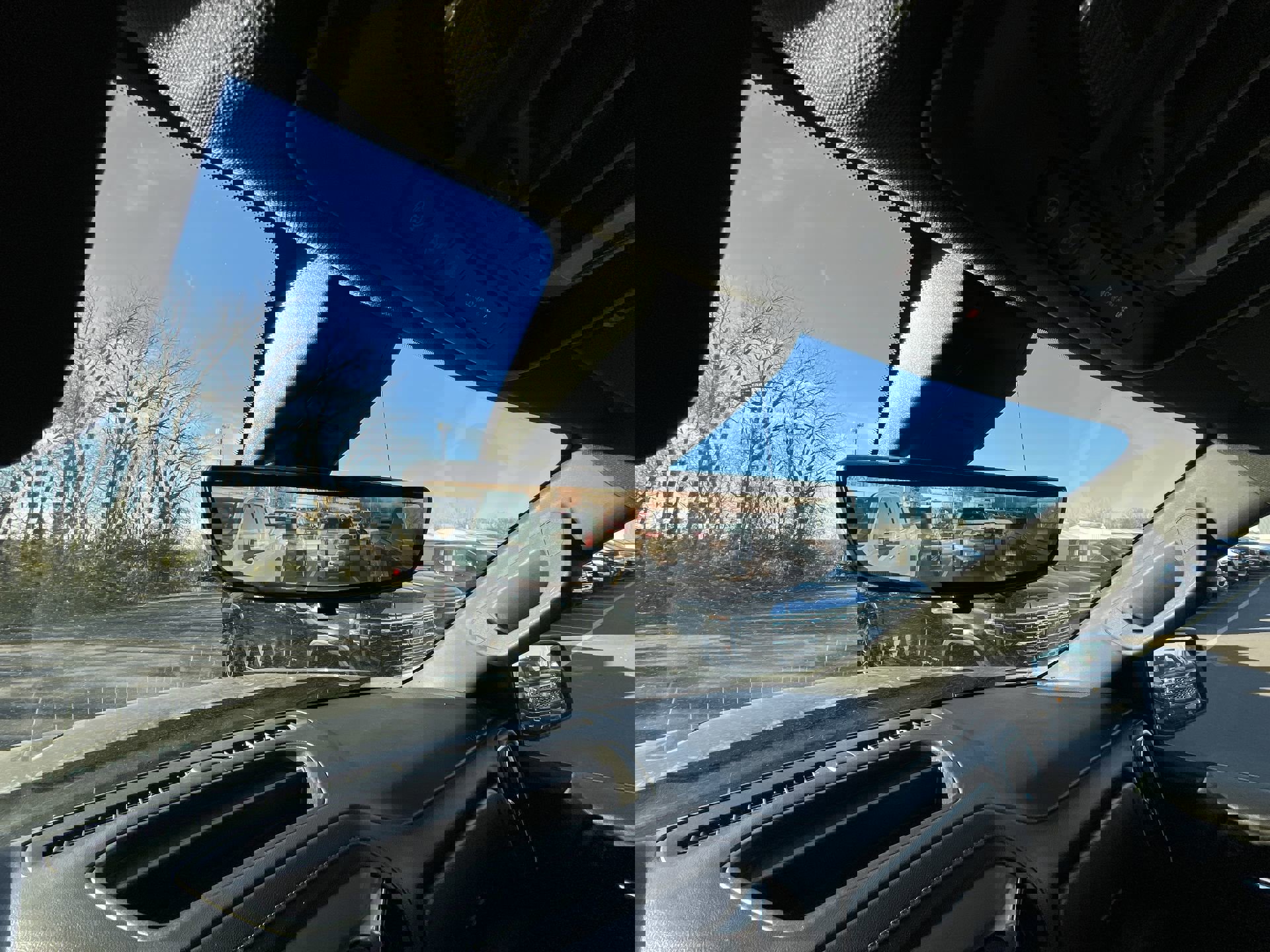 Certified 2020 Chevrolet Silverado 1500 High Country w/ Technology Package image 36