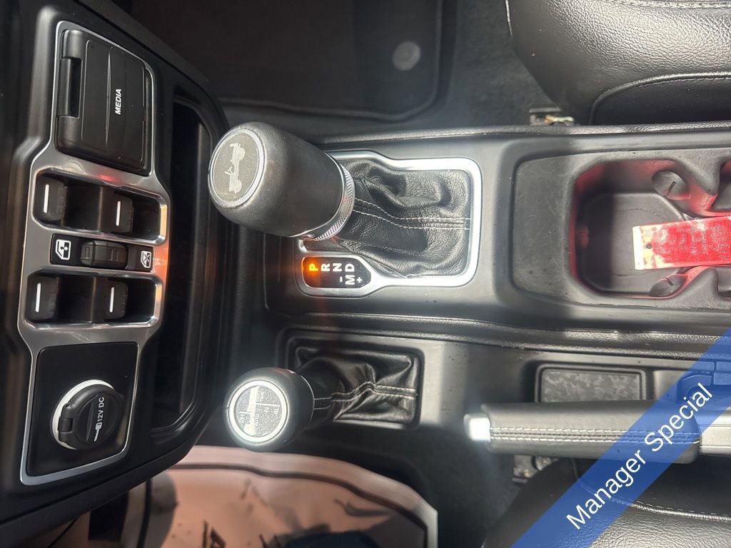 Used 2022 Jeep Wrangler Unlimited Sahara w/ Cold Weather Group image 34