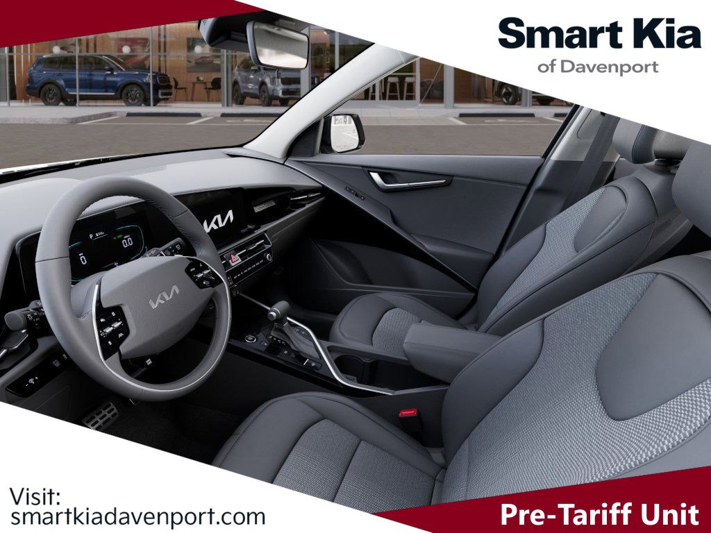 New 2025 Kia Niro EX Touring image 17