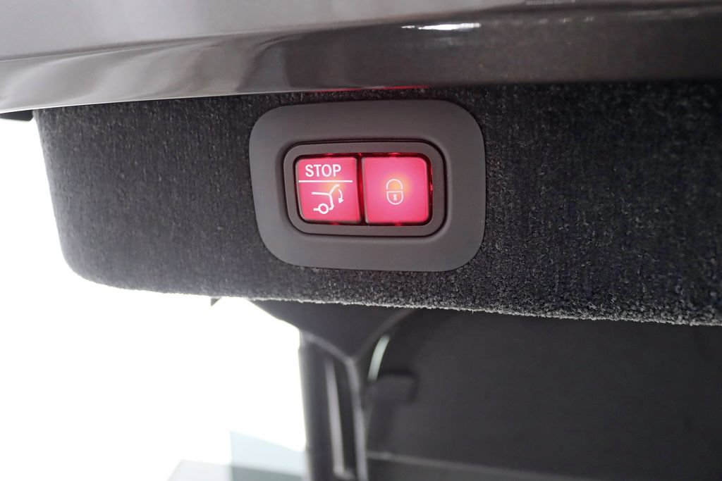 Used 2025 Aston Martin DBX 707 AWD/4WD image 52