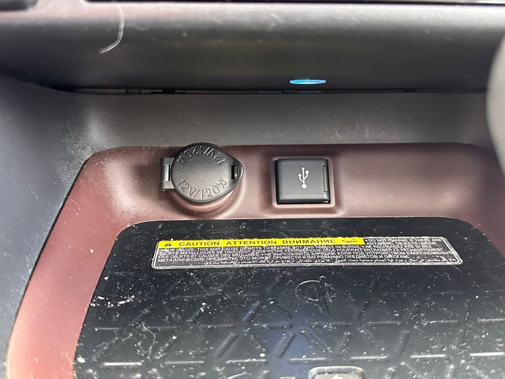 Used 2021 Toyota RAV4 Limited AWD/4WD image 33