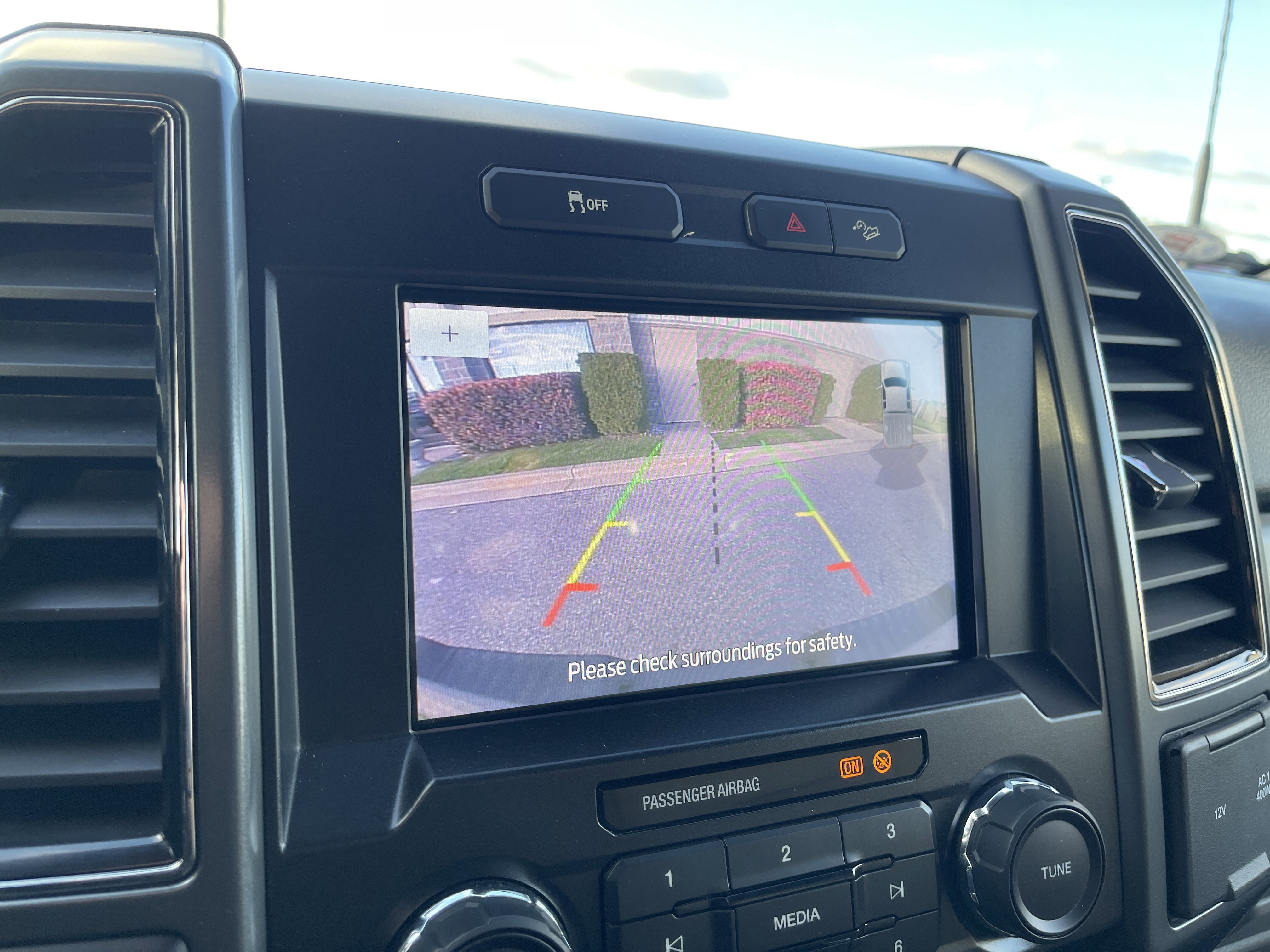 Certified 2022 Ford F350 XLT w/ XLT Premium Package image 20