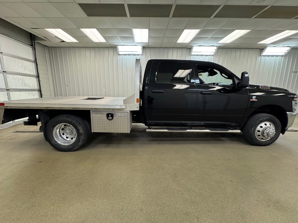 Used 2025 RAM 3500 Tradesman w/ Chrome Appearance Group image 5