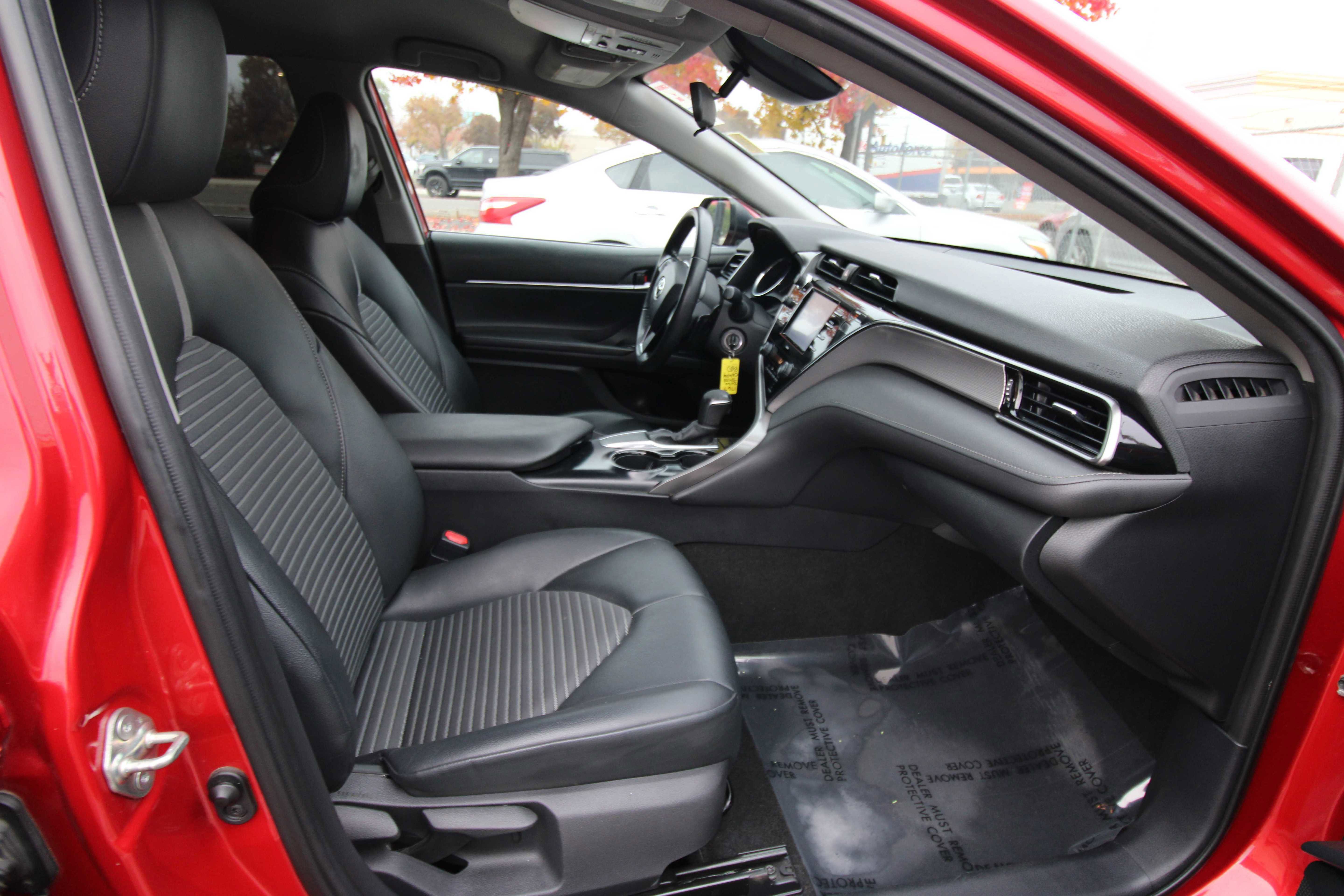 Used 2020 Toyota Camry SE image 53