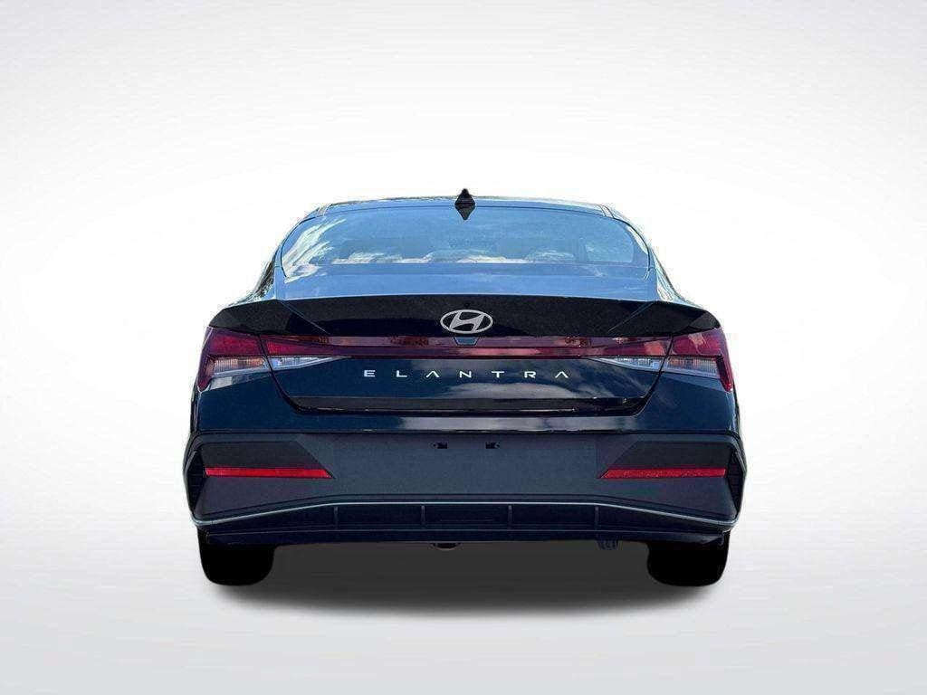New 2026 Hyundai Elantra SE w/ Cargo Package FWD image 6