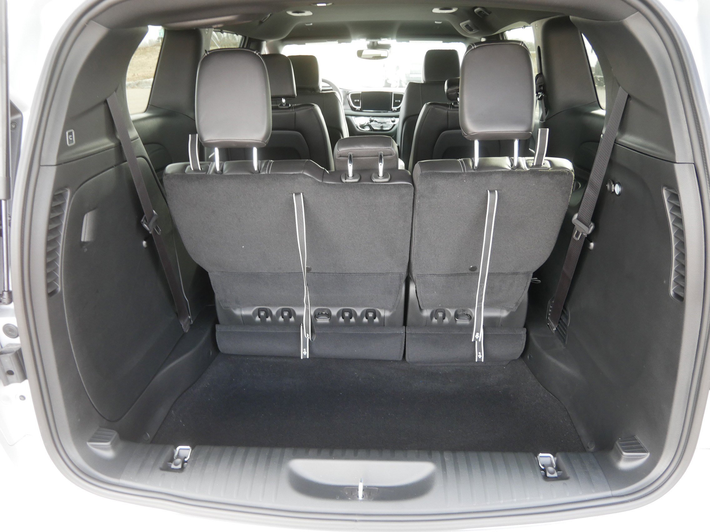New 2026 Chrysler Pacifica Select image 4