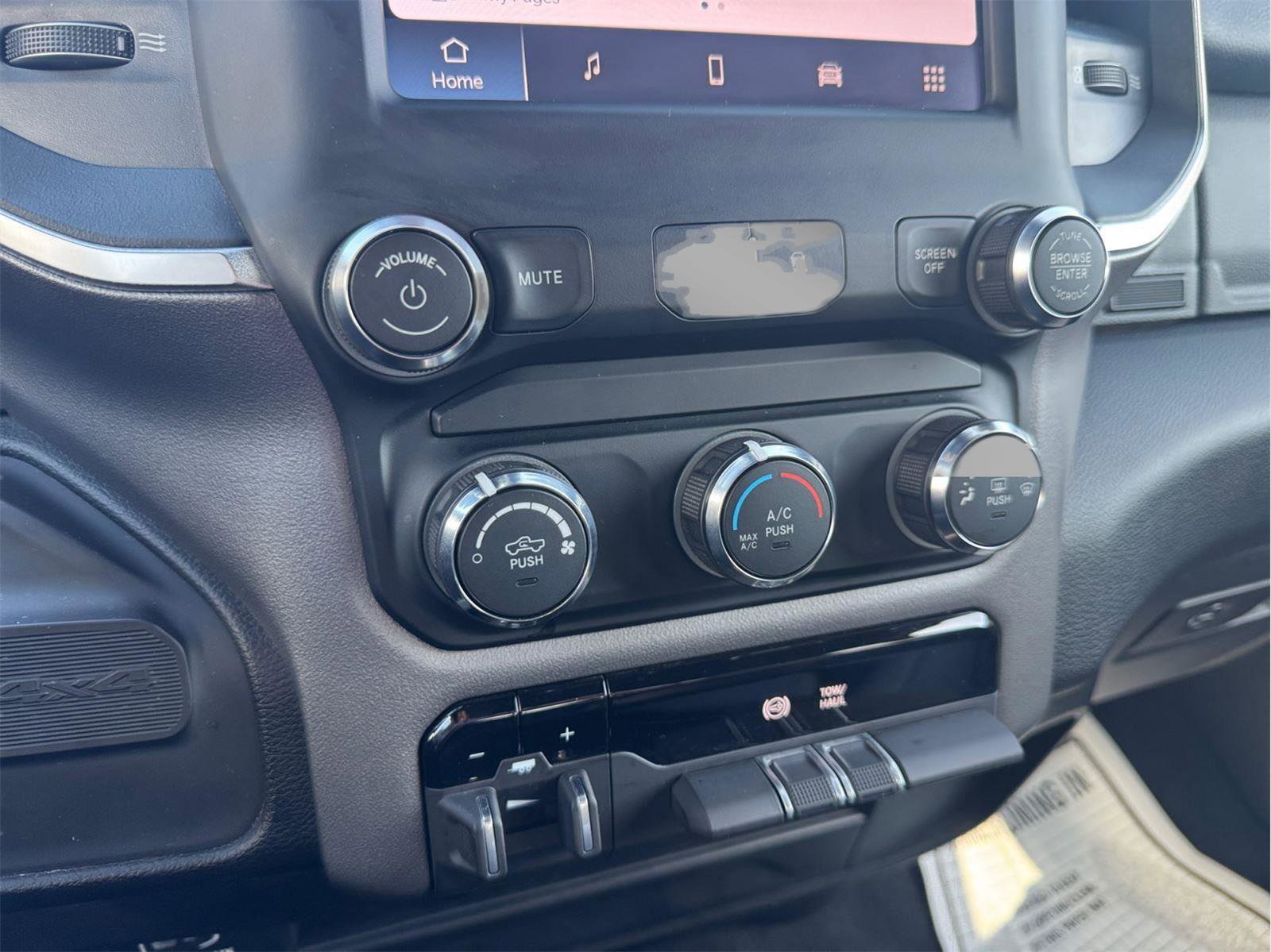 Used 2024 RAM 2500 Big Horn image 25