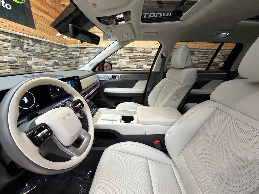 Used 2025 Hyundai Santa Fe Calligraphy AWD/4WD image 11