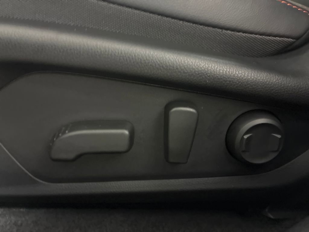 Certified 2025 Subaru Crosstrek 2.5i Limited w/ Popular Package #4A image 18