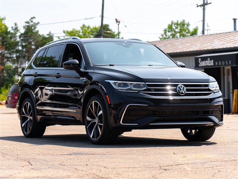 Used 2022 Volkswagen Tiguan SEL R-Line AWD/4WD image 3