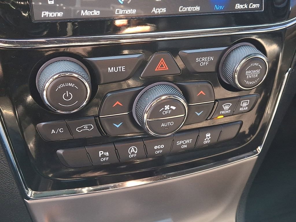 Used 2020 Jeep Grand Cherokee Altitude image 19