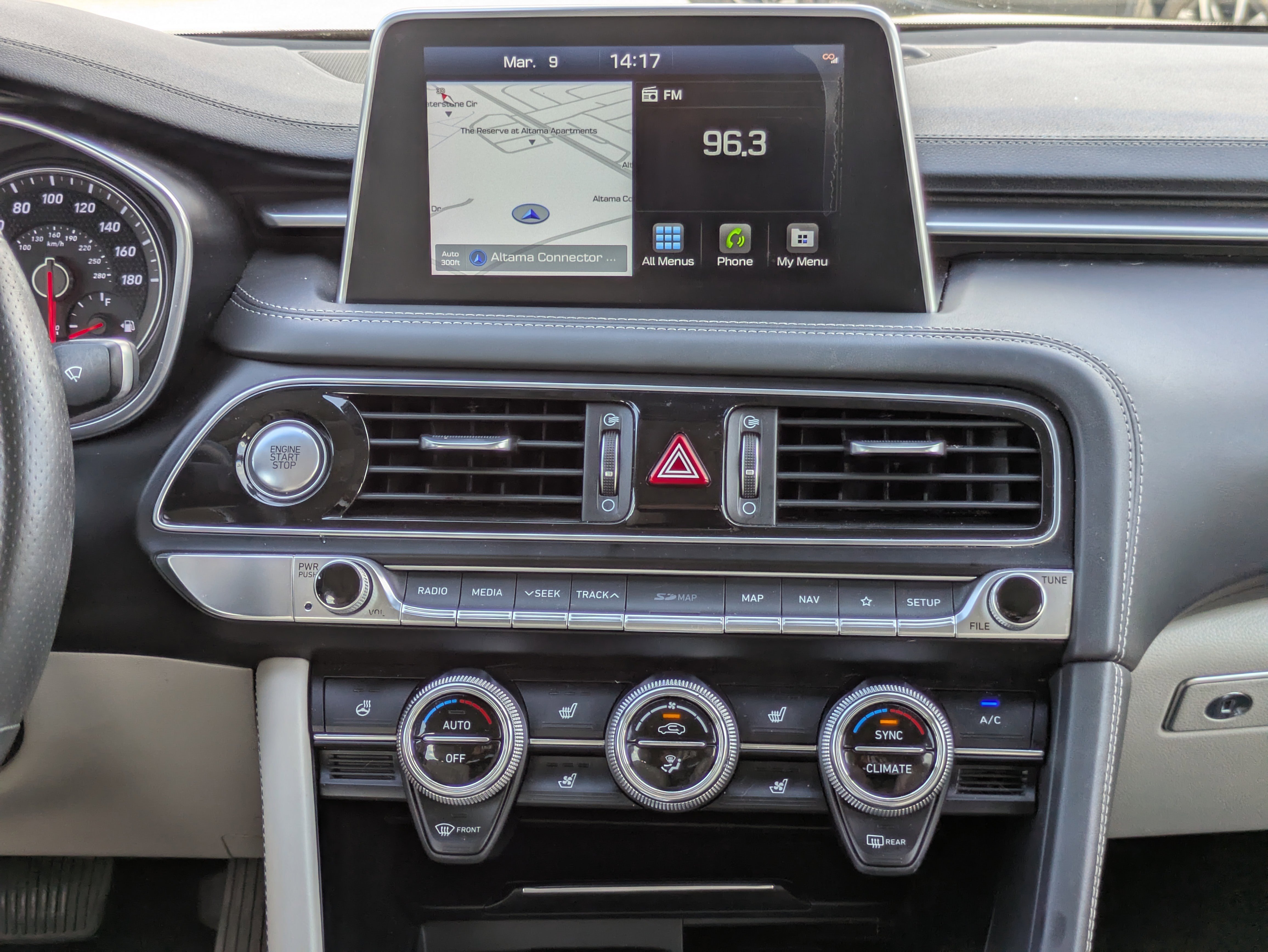 Used 2021 Genesis G70 2.0T w/ Prestige Package image 5