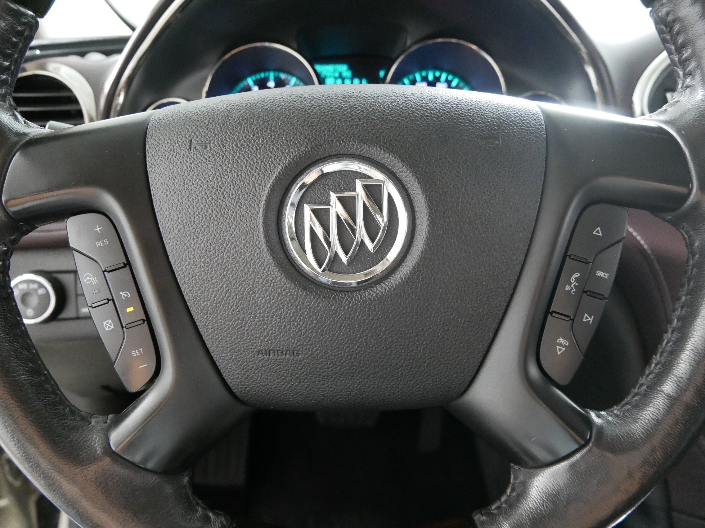 Used 2015 Buick Enclave Leather w/ Trailering Package AWD/4WD image 25
