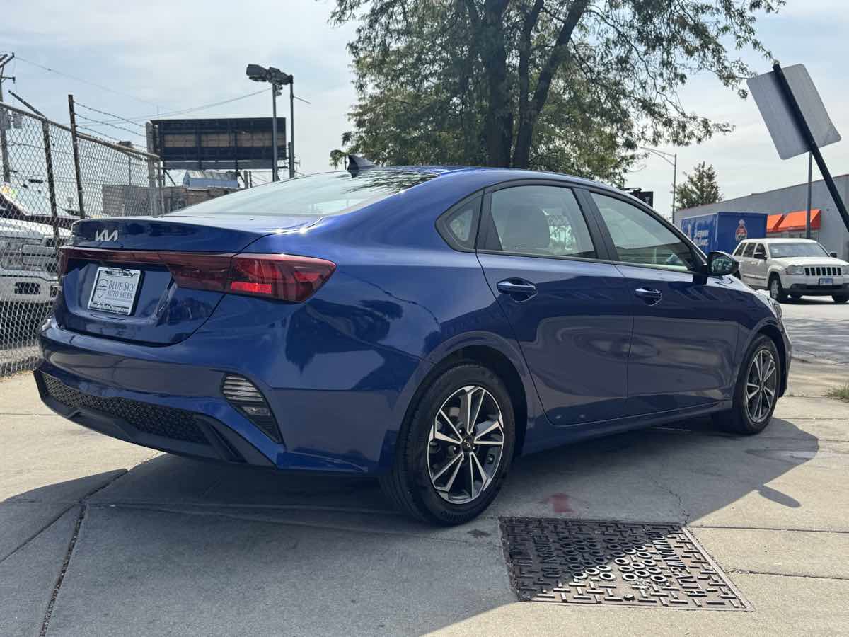 Used 2022 Kia Forte LXS image 5