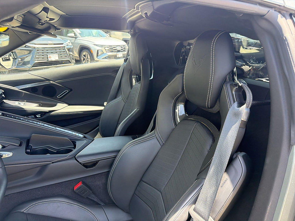 Used 2023 Chevrolet Corvette Stingray Preferred Cpe w/ Z51 Performance Package RWD image 20